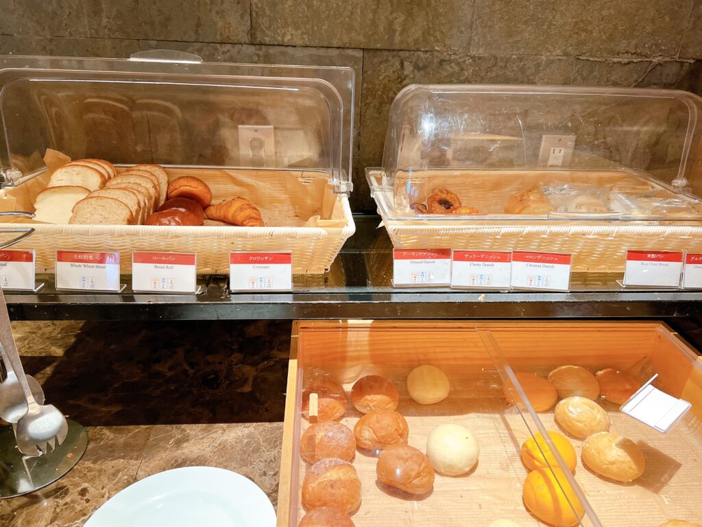 シェラトン都ホテル大阪の朝食ブッフェのパン