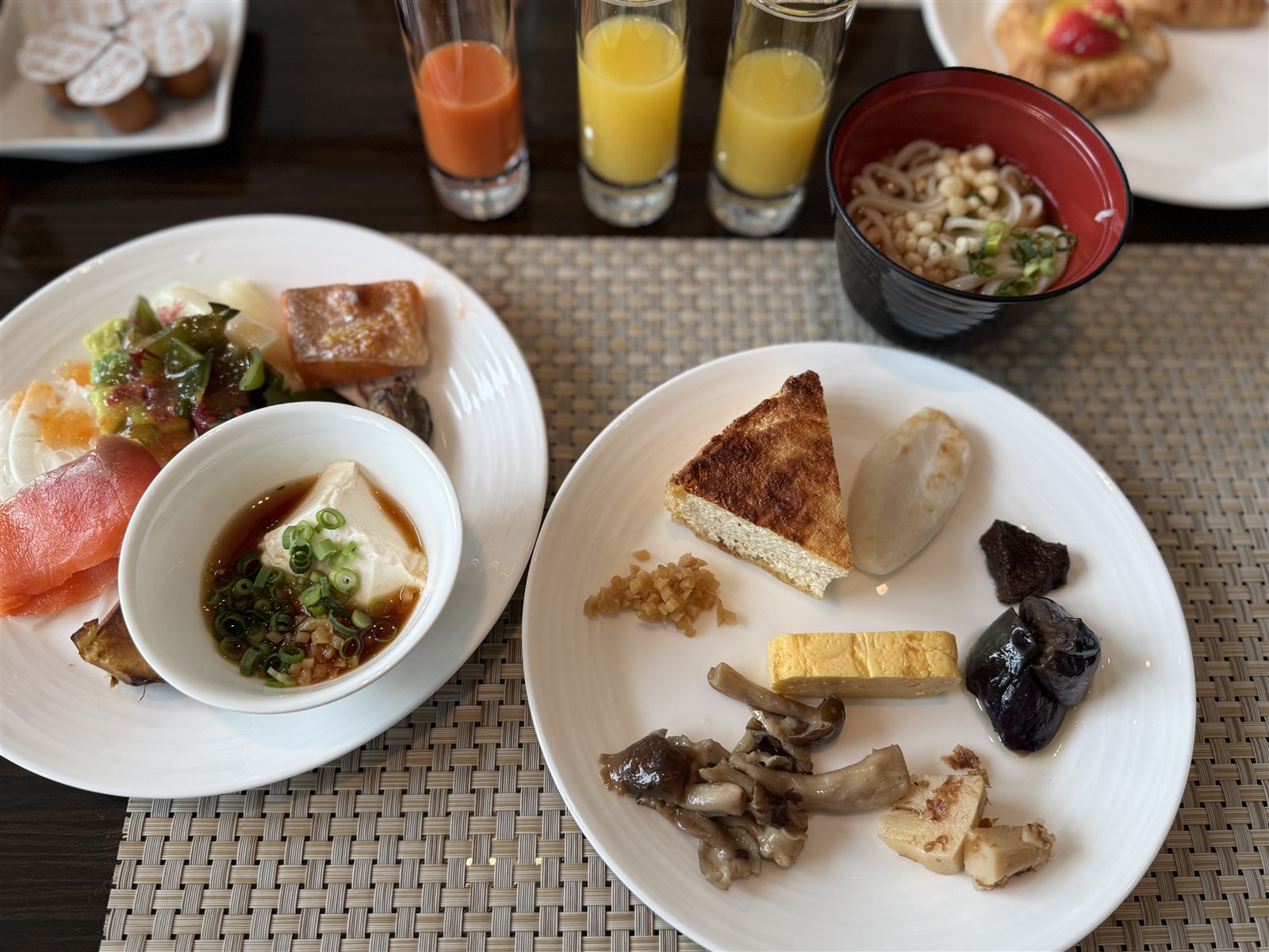 ウェスティンホテル仙台 朝食 実食 和洋ミックスプレート うどん フレッシュジュース3種