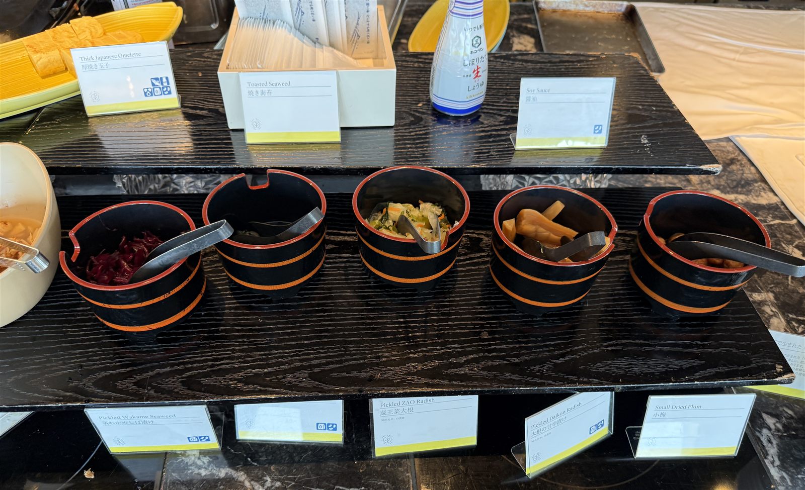ウェスティンホテル仙台 朝食 和食惣菜コーナー だし巻き卵 焼き豆腐 きのこソテー 煮物